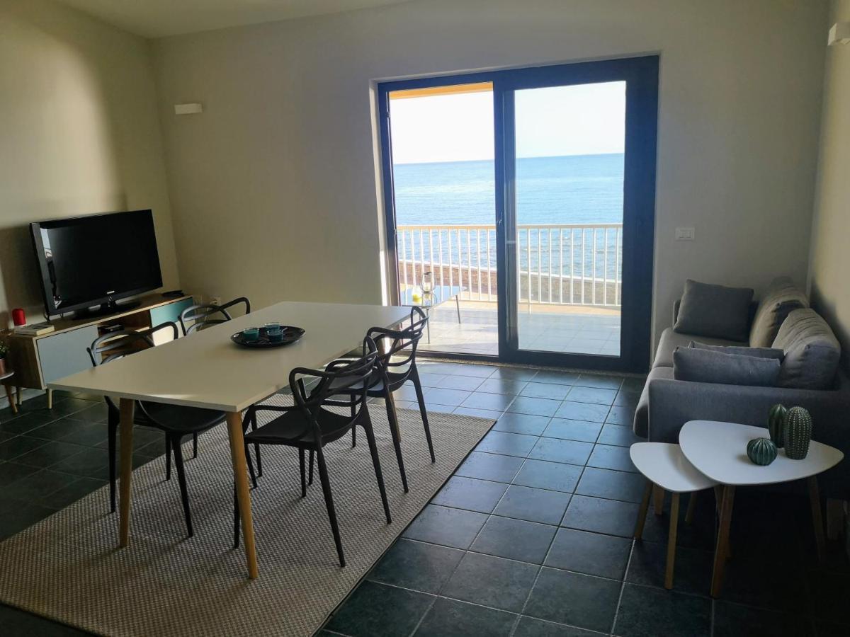 Casa Con Terrazza Fronte Mare Villa Santa Lucia  Exterior photo