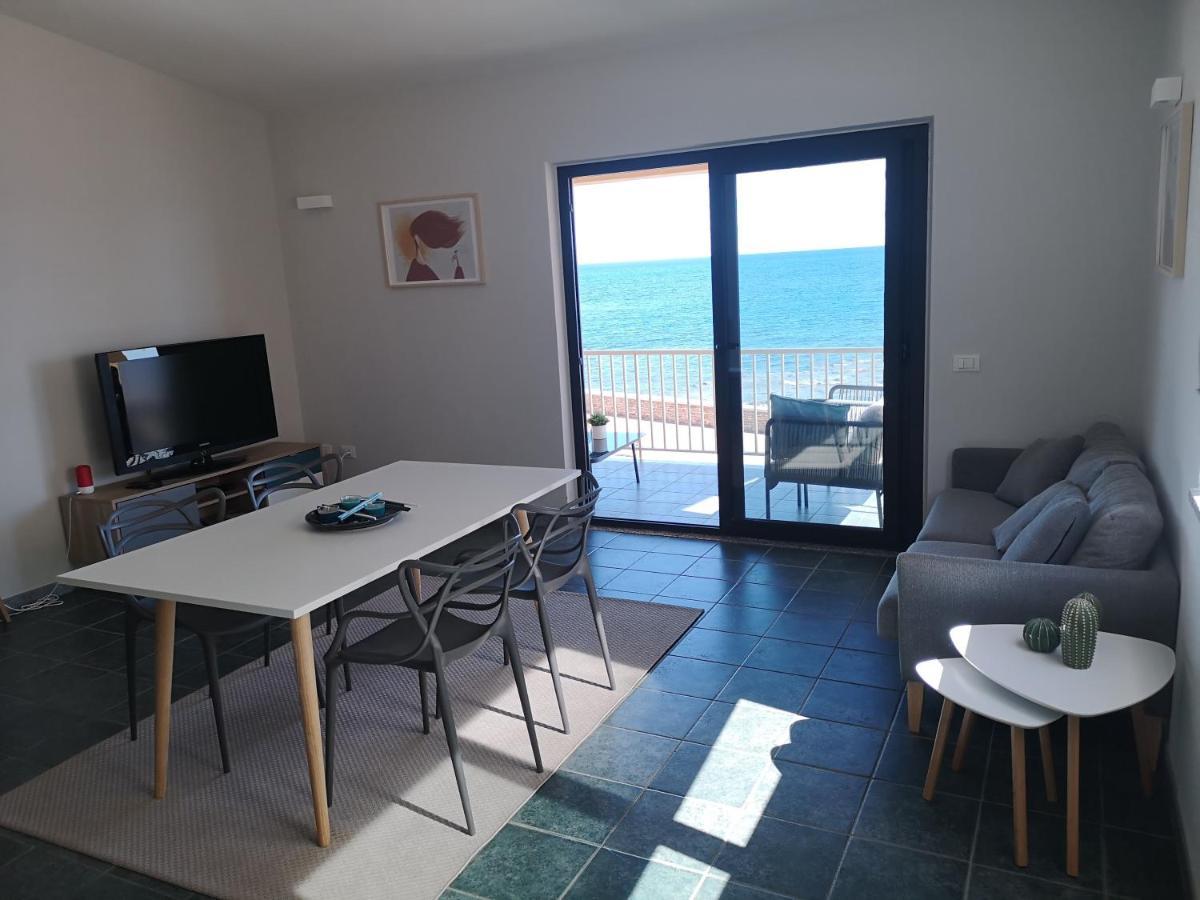 Casa Con Terrazza Fronte Mare Villa Santa Lucia  Exterior photo